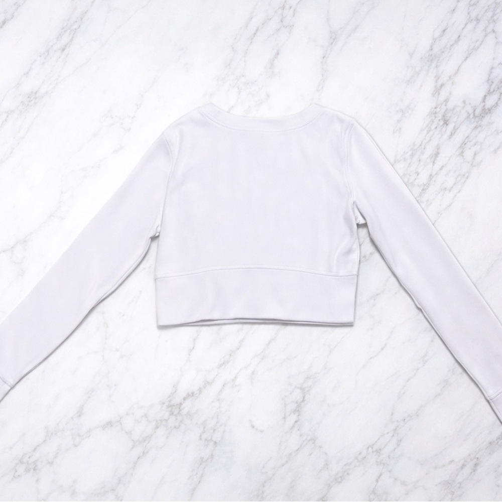 Move theology White Crew Neck Crop top - Picture 3 of 4